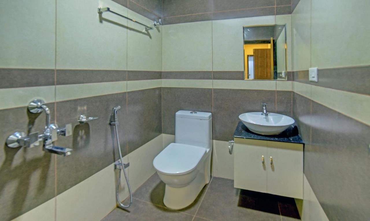 Treebo Trip Majestic Inn Thampanoor טריואנדרום מראה חיצוני תמונה