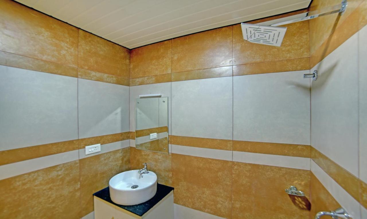 Treebo Trip Majestic Inn Thampanoor טריואנדרום מראה חיצוני תמונה